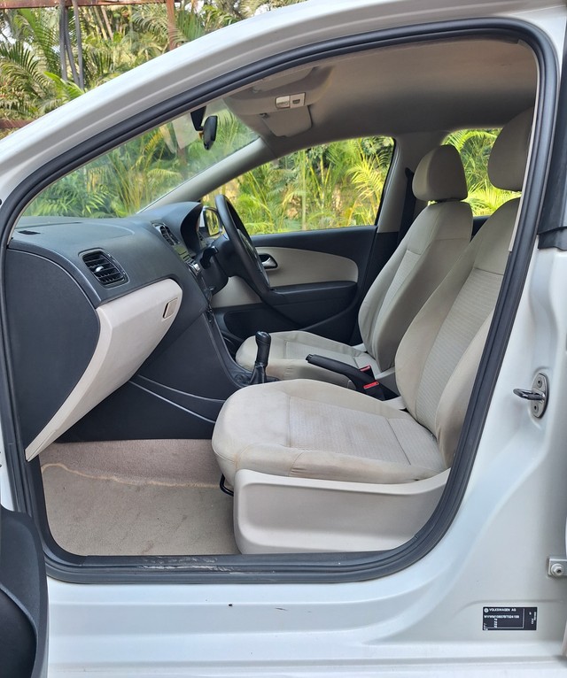 Second-hand 2010 Volkswagen Polo Petrol Trendline 1.2L for sale in Pune-8