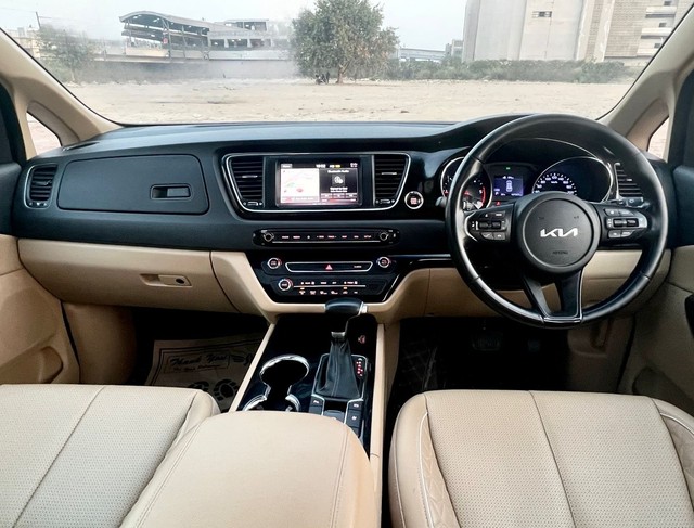 Kia Carnival Limousine Plus Second-hand 2021 Kia Carnival Limousine Plus for sale in New Delhi-13