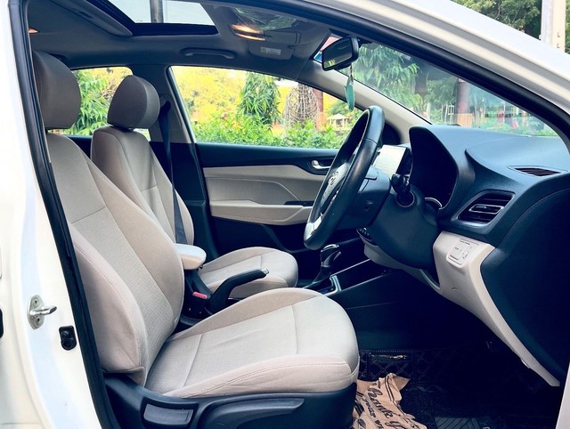 Second-hand 2021 Hyundai Verna SX IVT Opt for sale in New Delhi-9