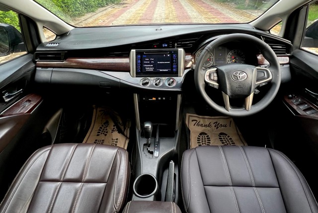 Second-hand 2019 Toyota Innova Crysta 2.8 GX AT BSIV for sale in New Delhi-10