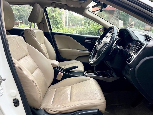 Second-hand 2018 Honda City Anniversary i-VTEC CVT ZX for sale in New Delhi-14