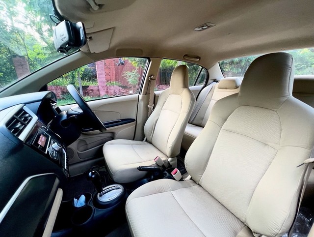 Second-hand 2016 Honda Amaze VX CVT i-VTEC for sale in New Delhi-10