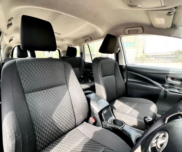 Toyota Innova Crysta 2.4 GX MT BSIV Second-hand 2017 Toyota Innova Crysta 2.4 GX MT BSIV for sale in New Delhi-10