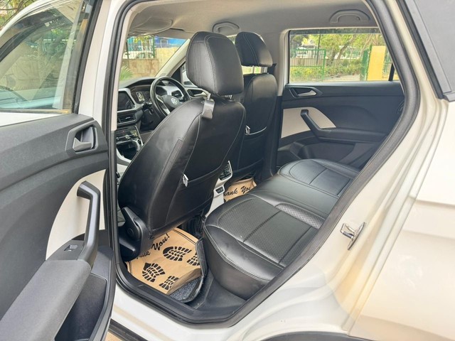 Second-hand 2022 Volkswagen Taigun 1.0 TSI Highline AT BSVI for sale in New Delhi-10