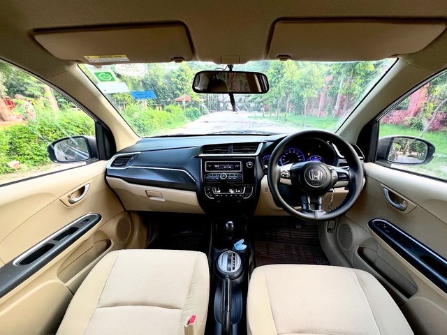 Second-hand 2016 Honda Amaze VX CVT i-VTEC for sale in New Delhi-8