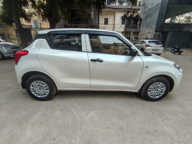 Second-hand 2020 Maruti Swift LXI for sale in New Delhi-1