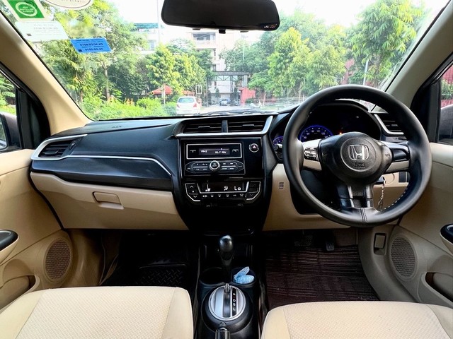 Second-hand 2016 Honda Amaze VX CVT i-VTEC for sale in New Delhi-9