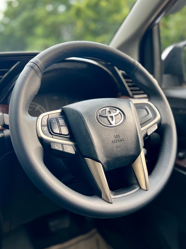 Second-hand 2019 Toyota Innova Crysta 2.8 GX AT BSIV for sale in New Delhi-9