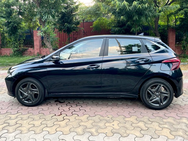 Second-hand 2021 Hyundai i20 Sportz BSVI for sale in New Delhi-3