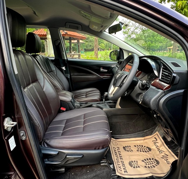 Second-hand 2019 Toyota Innova Crysta 2.8 GX AT BSIV for sale in New Delhi-6