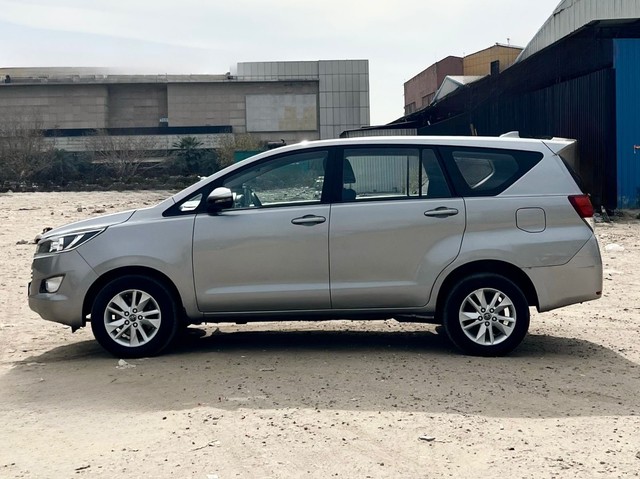 Toyota Innova Crysta 2.4 GX MT BSIV Second-hand 2017 Toyota Innova Crysta 2.4 GX MT BSIV for sale in New Delhi-4