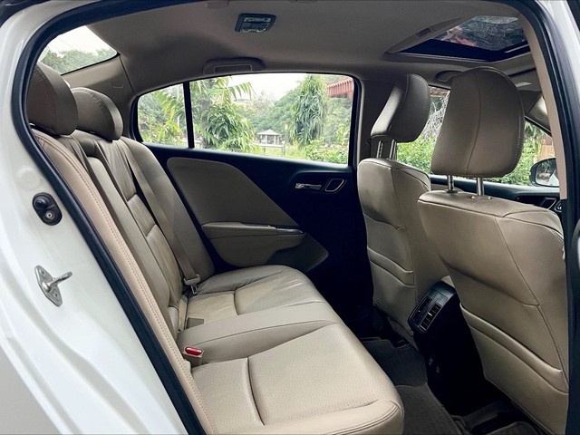 Second-hand 2018 Honda City Anniversary i-VTEC CVT ZX for sale in New Delhi-13