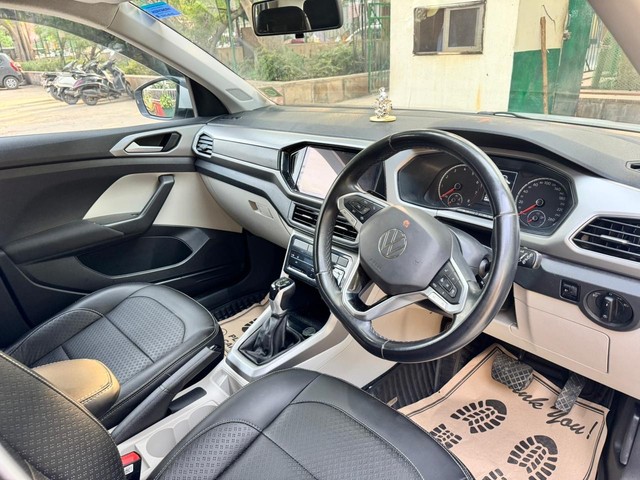 Second-hand 2022 Volkswagen Taigun 1.0 TSI Highline AT BSVI for sale in New Delhi-8