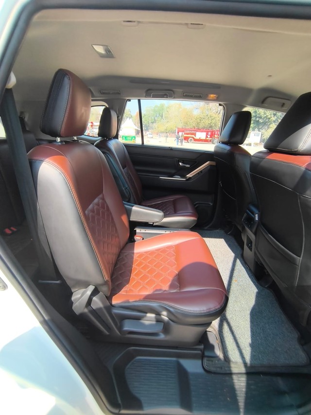 Second-hand 2023 Maruti Invicto Zeta Plus 7Str for sale in New Delhi-10