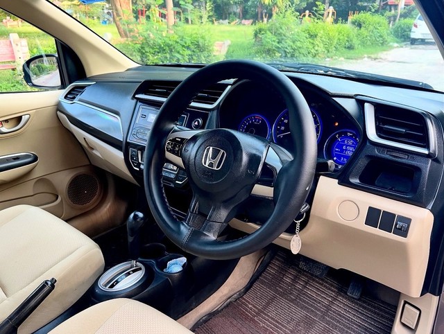 Second-hand 2016 Honda Amaze VX CVT i-VTEC for sale in New Delhi-6