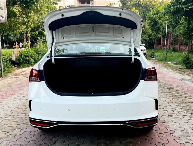 Second-hand 2021 Hyundai Verna SX IVT Opt for sale in New Delhi-11