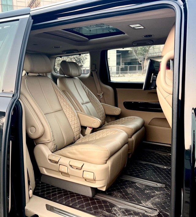 Kia Carnival Limousine Plus Second-hand 2021 Kia Carnival Limousine Plus for sale in New Delhi-14