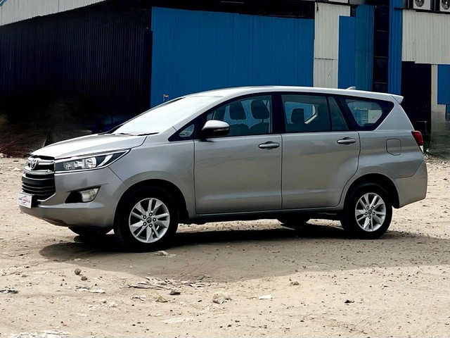 Toyota Innova Crysta 2.4 GX MT BSIV Second-hand 2017 Toyota Innova Crysta 2.4 GX MT BSIV for sale in New Delhi-7