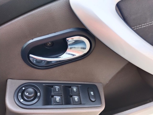 Second-hand 2016 Renault Duster RXZ AWD for sale in Chandigarh-9