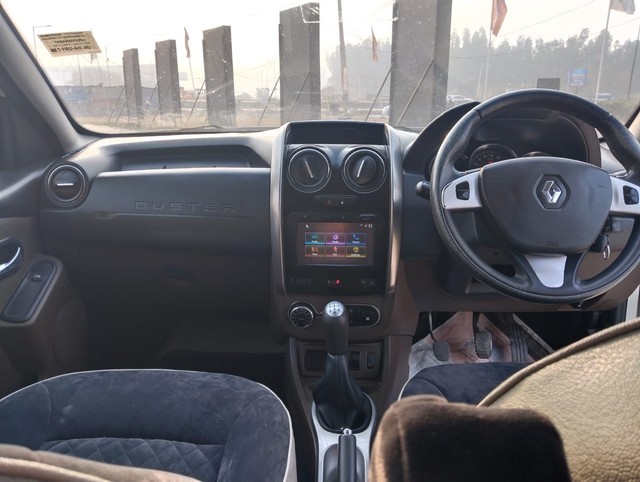 Second-hand 2016 Renault Duster RXZ AWD for sale in Chandigarh-7