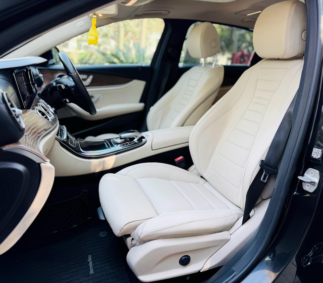 Mercedes-Benz E-Class Expression E 220 d BSIV Second-hand 2018 Mercedes-Benz E-Class Expression E 220 d BSIV for sale in New Delhi-19
