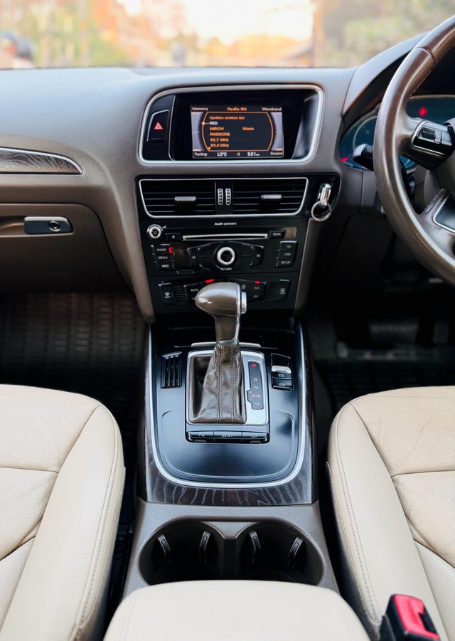 Second-hand 2015 Audi Q5 3.0 TDI Quattro for sale in New Delhi-6