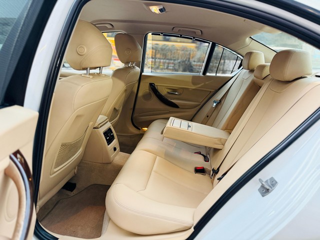 Second-hand 2017 BMW 3 Series 320d for sale in New Delhi-19