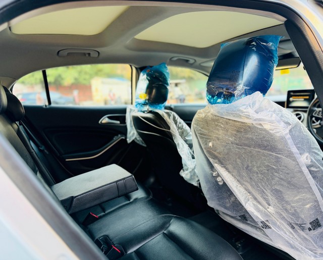 Second-hand 2016 Mercedes-Benz GLA Class 200 CDI SPORT for sale in New Delhi-8