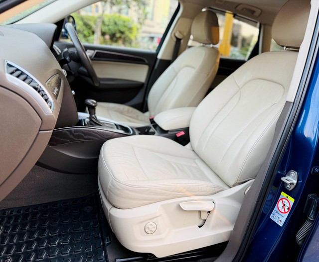 Second-hand 2015 Audi Q5 3.0 TDI Quattro for sale in New Delhi-23