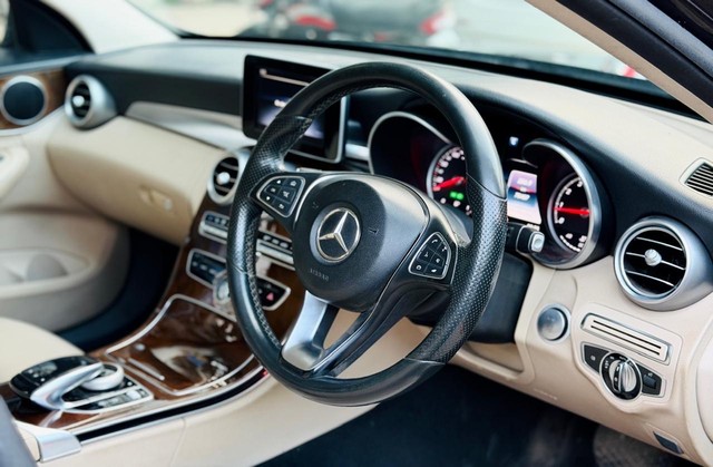 Second-hand 2015 Mercedes-Benz C-Class C 200 AVANTGARDE for sale in New Delhi-3
