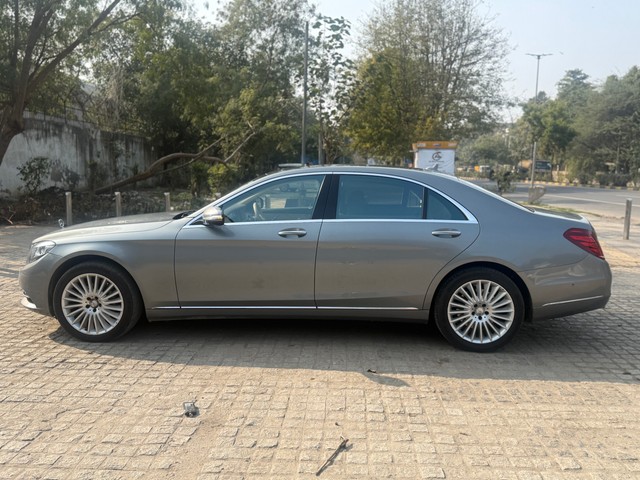 Second-hand 2015 Mercedes-Benz S-Class Maybach S500 for sale in New Delhi-12
