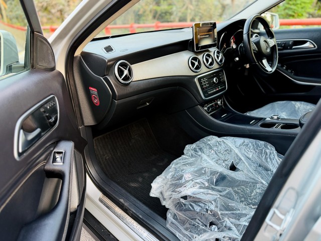 Second-hand 2016 Mercedes-Benz GLA Class 200 CDI SPORT for sale in New Delhi-19
