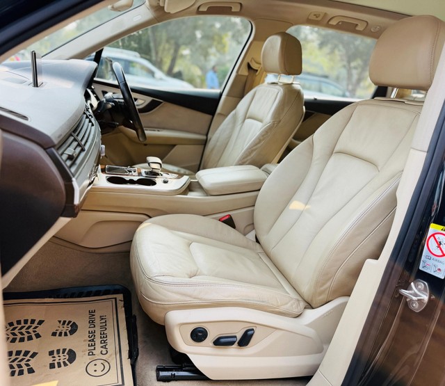 Second-hand 2016 Audi Q7 45 TDI Quattro Technology for sale in New Delhi-10
