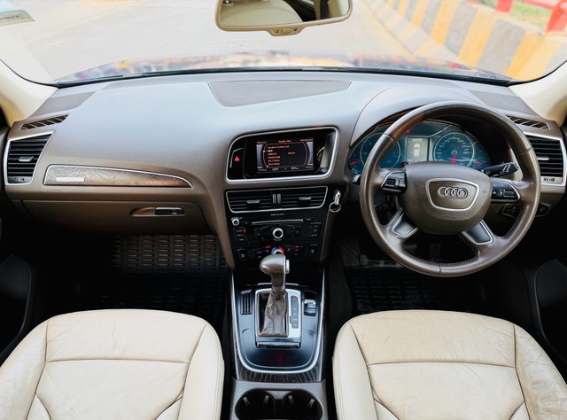 Second-hand 2015 Audi Q5 3.0 TDI Quattro for sale in New Delhi-9