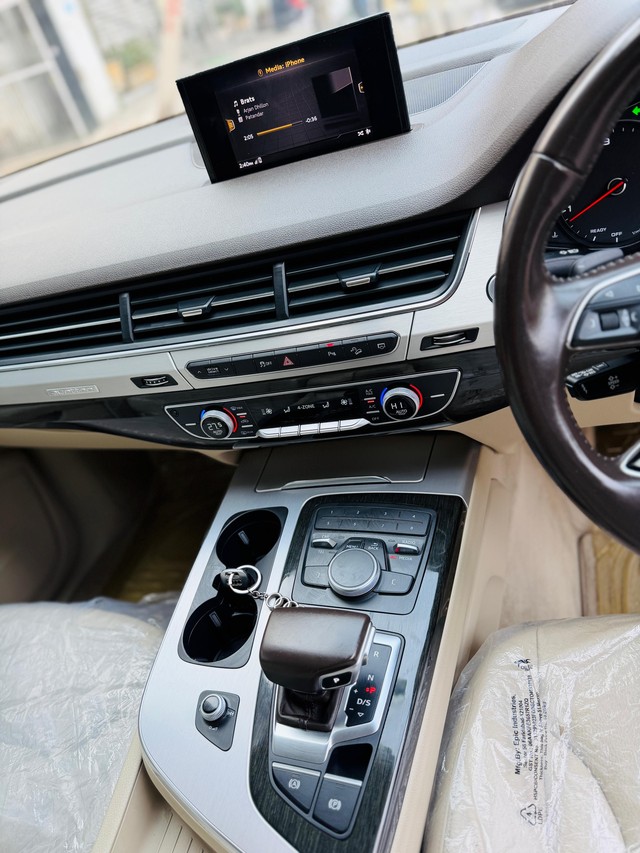 Second-hand 2018 Audi Q7 45 TDI Quattro Premium Plus for sale in New Delhi-13