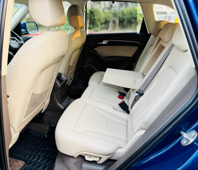 Second-hand 2015 Audi Q5 3.0 TDI Quattro for sale in New Delhi-18