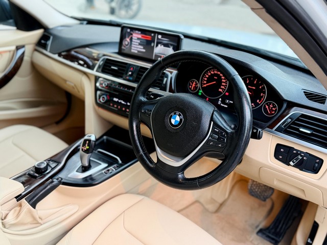 Second-hand 2017 BMW 3 Series 320d for sale in New Delhi-21