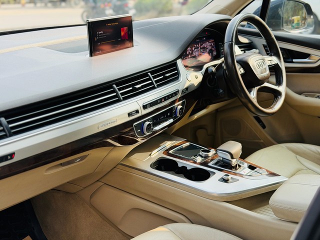 Second-hand 2016 Audi Q7 45 TDI Quattro Technology for sale in New Delhi-13