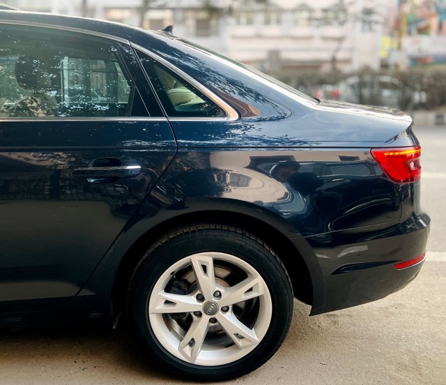 Second-hand 2017 Audi A4 30 TFSI Technology for sale in New Delhi-19