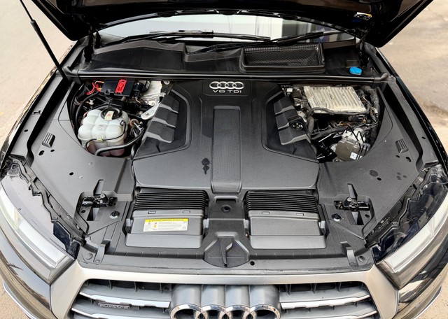 Second-hand 2018 Audi Q7 45 TDI Quattro Premium Plus for sale in New Delhi-24