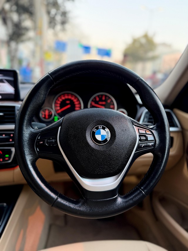 Second-hand 2017 BMW 3 Series 320d for sale in New Delhi-17