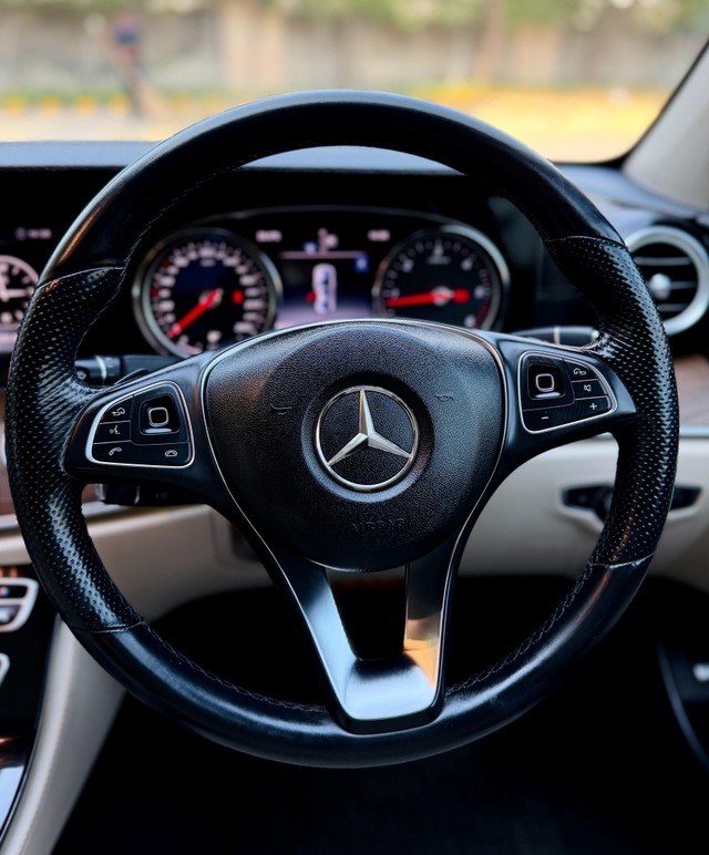 Mercedes-Benz E-Class Expression E 220 d BSIV Second-hand 2018 Mercedes-Benz E-Class Expression E 220 d BSIV for sale in New Delhi-4
