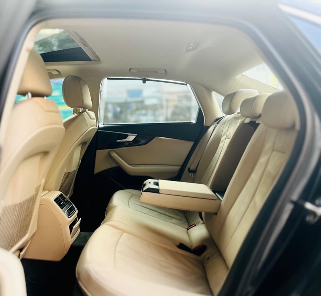 Second-hand 2017 Audi A4 30 TFSI Technology for sale in New Delhi-10