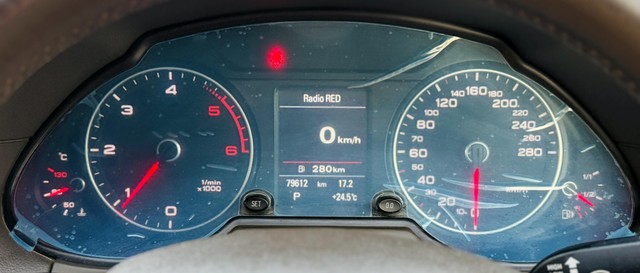 Second-hand 2015 Audi Q5 3.0 TDI Quattro for sale in New Delhi-12