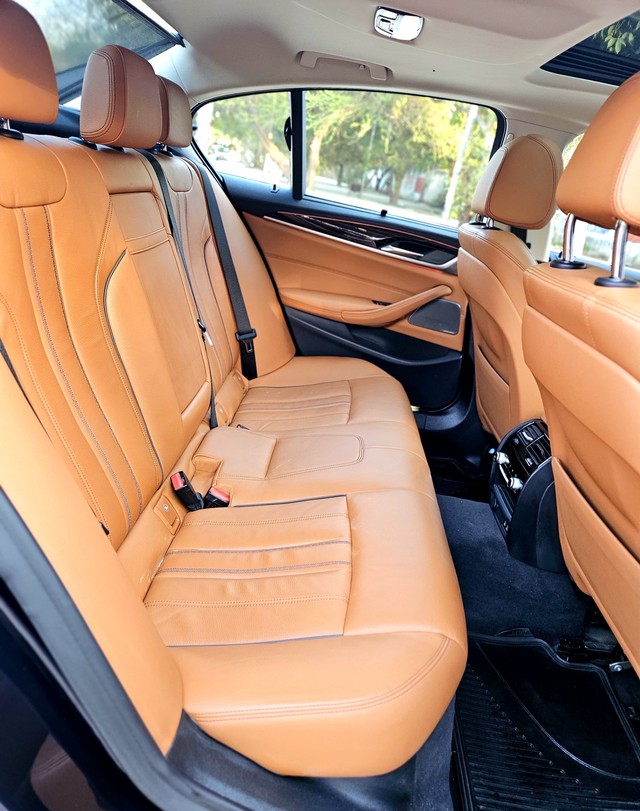 Second-hand 2020 BMW 5 Series 520d Luxury Line for sale in New Delhi-8