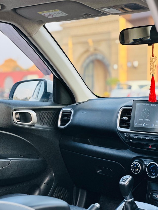 Hyundai Venue SX Opt Executive Diesel Second-hand 2022 Hyundai Venue SX Opt Executive Diesel for sale in Surat-9