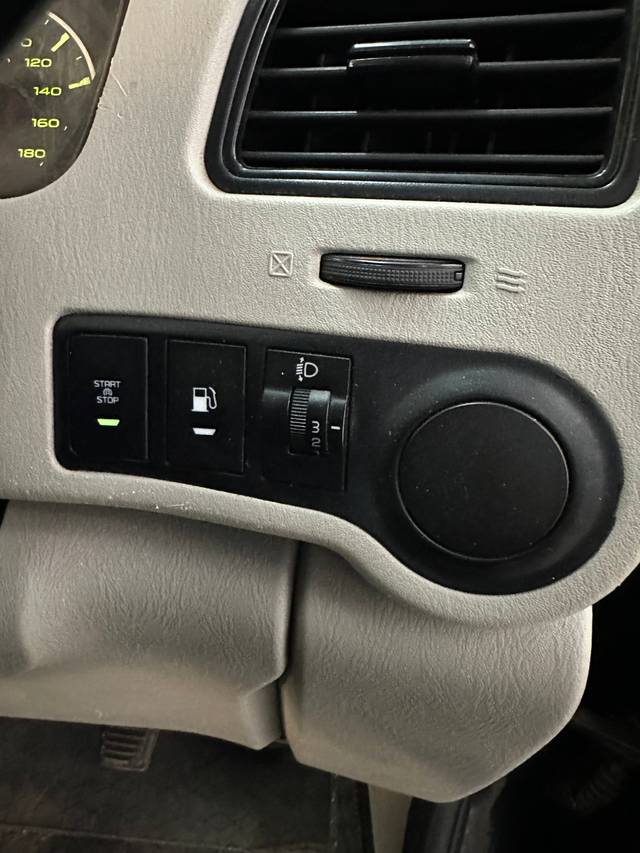 https://images10.gaadi.com/usedcar_image/CE0F0439-E525-48B7-8DAA-6527F7E77300/original/c9277c8b-11c4-49f0-9a09-7f699c98b2a6.jpg?imwidth=6401