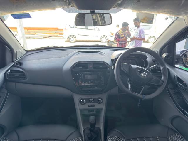 https://images10.gaadi.com/usedcar_image/CE0F0439-E525-48B7-8DAA-6527F7E77300/original/d799e509-55ab-4f8f-bf03-eda536ddcb2d.jpg?imwidth=6401