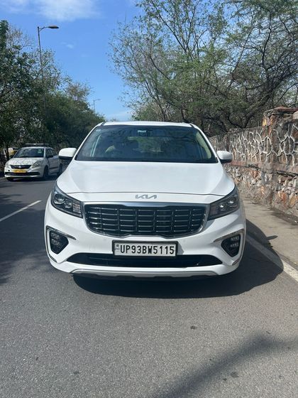 2022 Kia Carnival Limousine