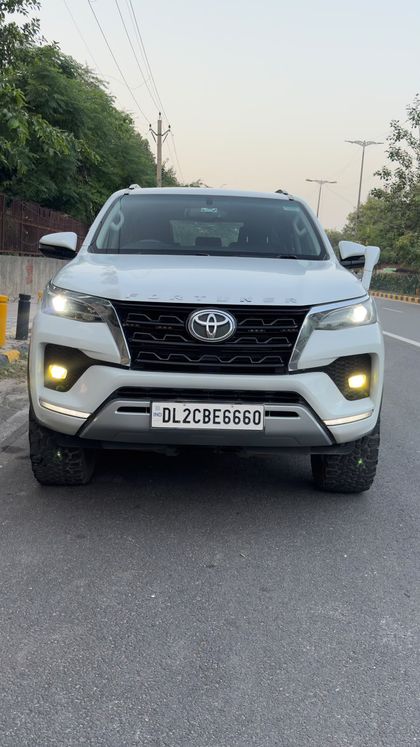 2023 Toyota Fortuner 4x2 डीजल एटी